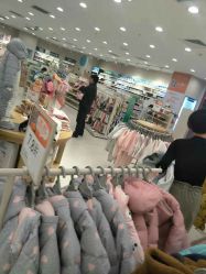 -乐友孕婴童(龙旗购物中心店)
