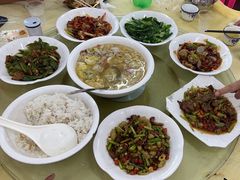 -湘里湘亲饭店(闸坡店)