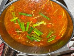 -野山舂·贵州现舂酸汤牛肉(民生路店)