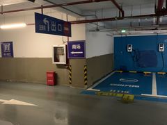 -奉贤宝龙城市广场·停车场