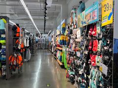 -迪卡侬(西华店)