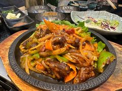 -臻牛烤肉
