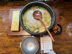 -银米·云南传统过桥米线(双廊黑金冠店)