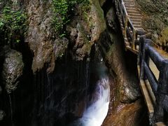 -龙水峡地缝景区