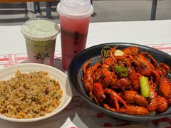 -肥肥虾庄·金牌油焖大虾(杨园滨江时代walk店)