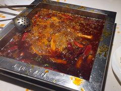 -二荆条·蜀鲜汇城市森林火锅