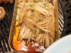 -草家酱蟹炭火烤肉店(珲春南路一店)