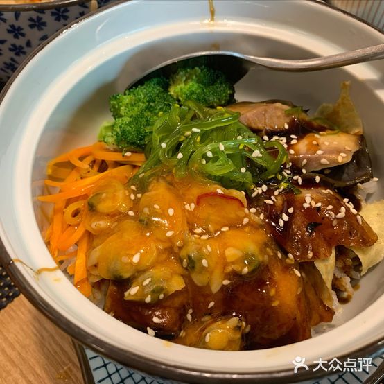 鮨喜屋精致料理·寿司·寿喜锅(万达广场店)