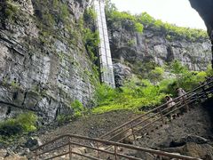 -龙水峡地缝景区