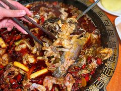 -三道苗苗鱼·美蛙黄辣丁(八里店)