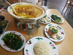 咖喱鱼头和鸡饭套餐-威南记鸡饭餐室