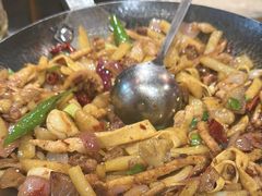 -富正毅三下锅(体育馆店)
