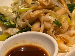 -方国老头包子·39年威海本地老字号•小船海鲜疙瘩汤