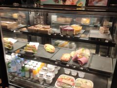 面包甜点陈列柜-星巴克臻选(外滩中心店)