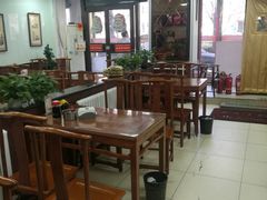 大堂-陈寔包子王·卤煮小肠·京味小吃(龙潭店)