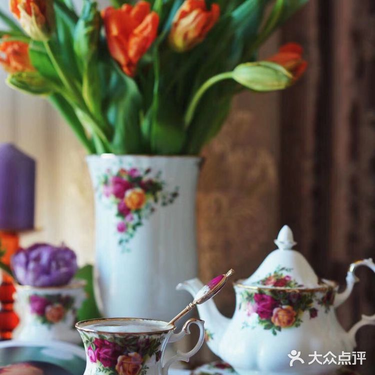 一定是忘记了，花。阿尔伯特的杯型是我永远喜欢的