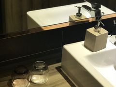 -西安大雁塔科技大学地铁站亚朵酒店