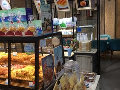 面包甜点陈列柜-卡吉诺动物奶油生日蛋糕(东明路店)