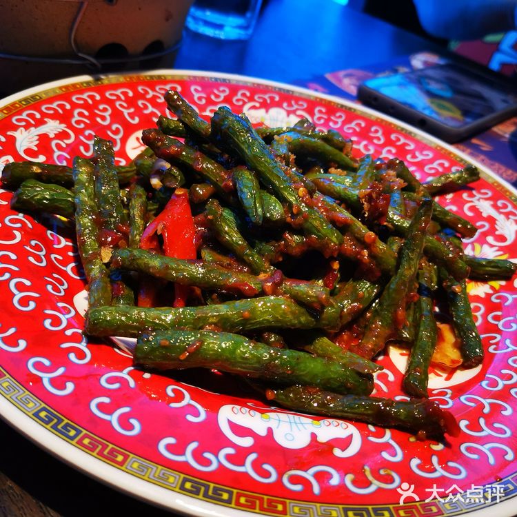 上海魔都探店泰妃殿泰国菜 地理位置：人民广场新世界7