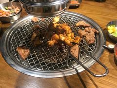 韩式腌猪王排-·缸桶屋·韩式牛肋条自助烤肉(西湖D11店)