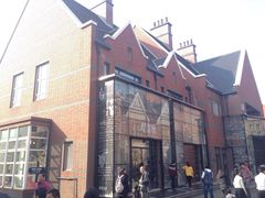 -钟书阁(松江泰晤士小镇店)