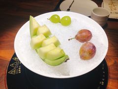 餐前水果-揽季锅物会.福建黄鱼.海鲜姿造(五四路店)