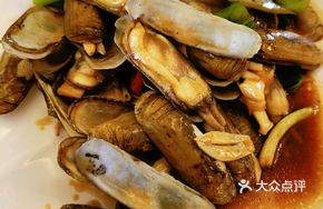 Scallion Stir-fried Clams