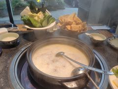 -大匠工房古船木艺术餐厅·猪肚鸡专门店(长白仙岛店)