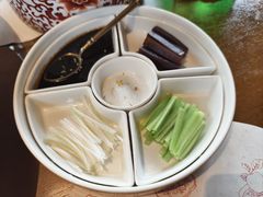 -荷风细雨·中国茶宴(碧云店)