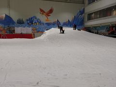 -乔波室内滑雪场