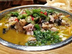 -老滇山寨•云南特色菜•地方菜•民族风情歌舞表演(金碧店)