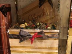 -VENCHI 闻绮(北京国贸商城店)