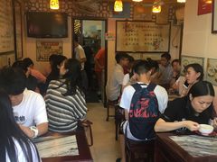 等位区-玫瑰甜品(文明路店)
