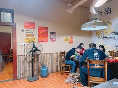 大堂-潭州老友灶台鸡·竹屋老灶(光明E城店)