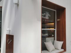 -Line 咖啡(石厦花园店)