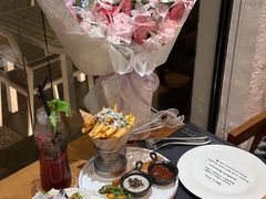 -Mark&Mars Restaurant