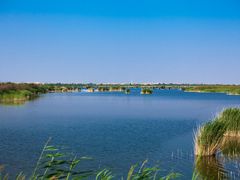 -亿利库布其七星湖沙漠生态旅游区