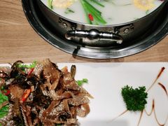 -江小渔鲜鱼火锅(冠亚星城店)