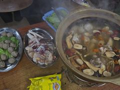 -威邵鸡煲(西华路总店)