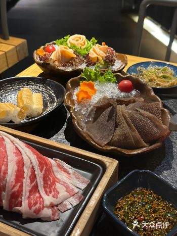 又来海雅缤纷城凑凑啦 老顾客了  环境优美菜品好吃