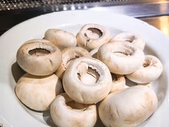口蘑-马路牙子地桌烤肉(工体店)