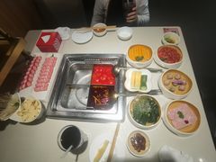 -海底捞火锅鲜切牛肉主题店(长寿路店)