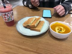 -HELLO 27 意面·沙拉·帕尼尼