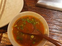 -老牌坊云南鱼豆花火锅(爱建店)