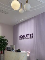 -孔雀手美甲美睫护理