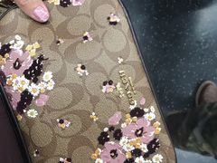 -COACH蔻驰(赛特奥特莱斯店)