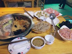 -何氏串串香火锅(翠亨店)