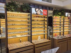 -优医视平价眼镜超市蔡司依视路折扣(小马厂店)