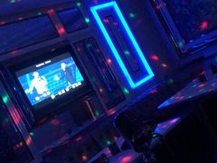 -卡迈隆主题量贩式KTV(中百大厦店)