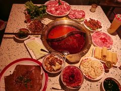 -红九格老火锅(三峡广场店)